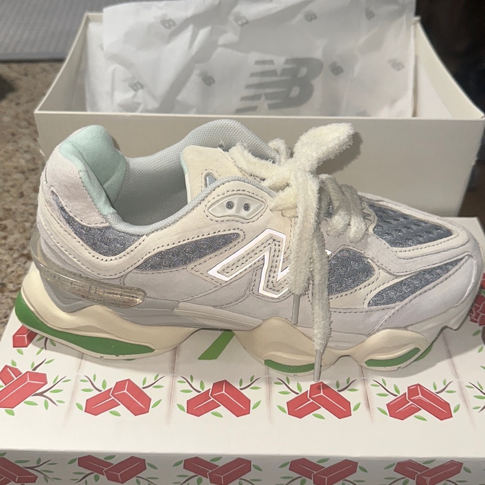 New balance 9060 bricks & wood